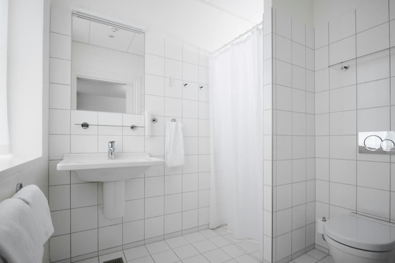 Tornoes Hotel Кертемінне Екстер'єр фото